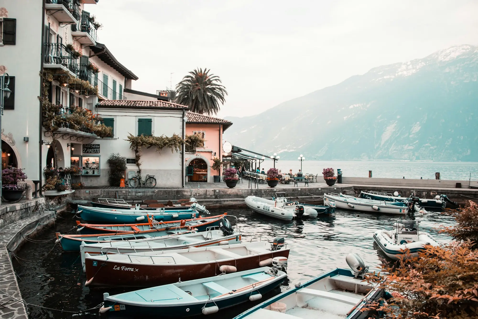 Un piccolo porto sul Lago di Garda